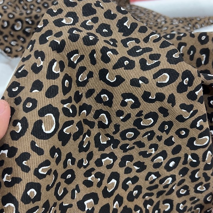 嘎***作无纺布全棉豹纹纱卡2m