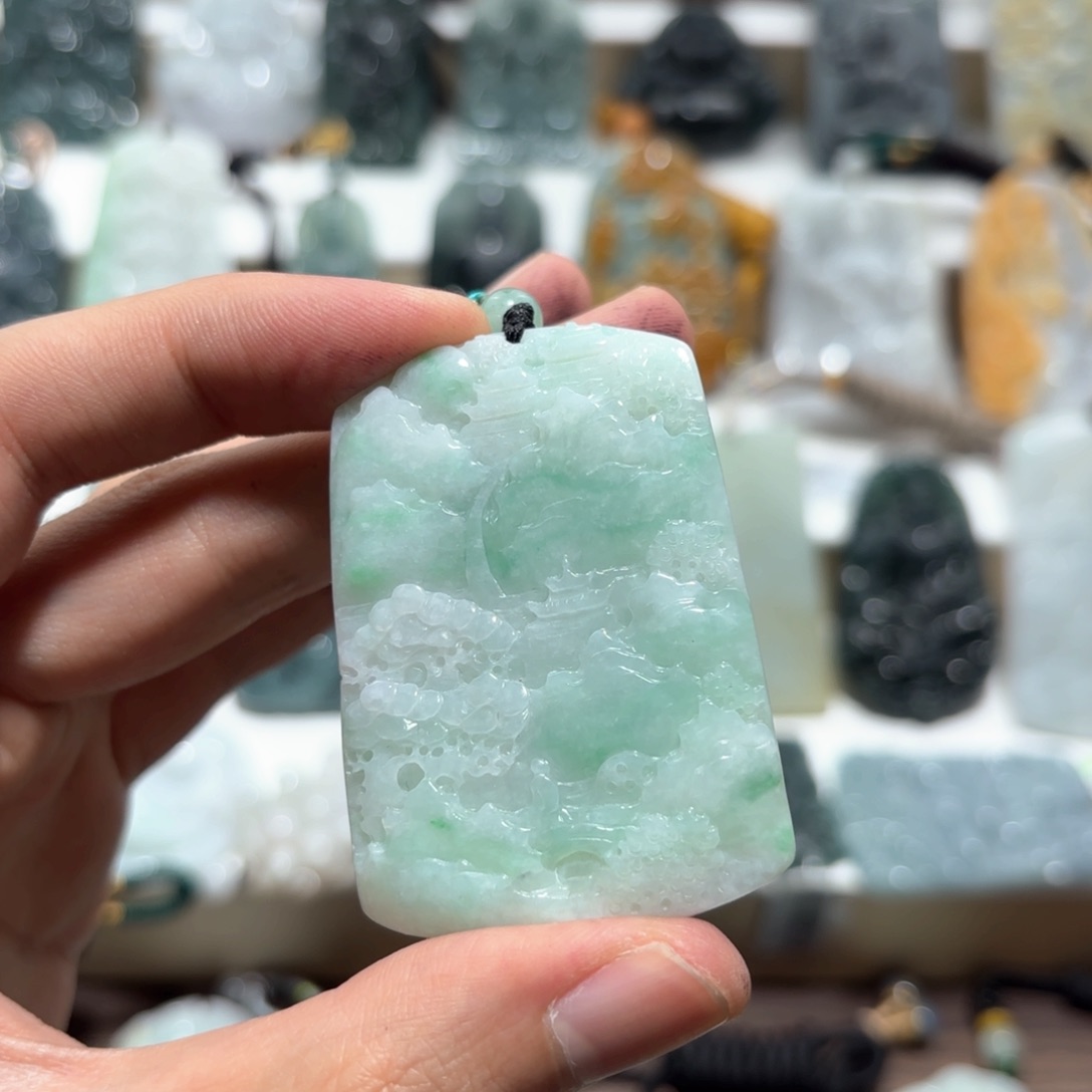 翡翠颈饰未镶嵌中***市山水