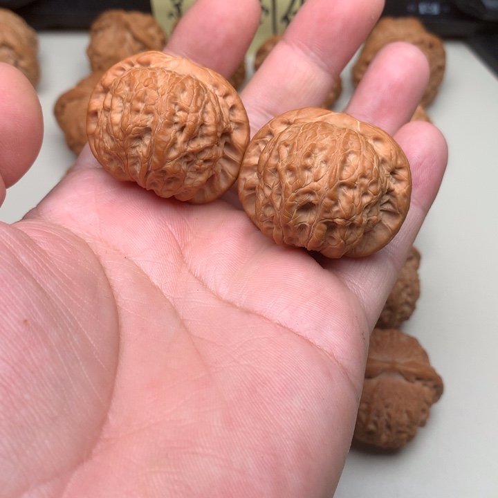 文玩核桃吊坠D*Y血麒麟