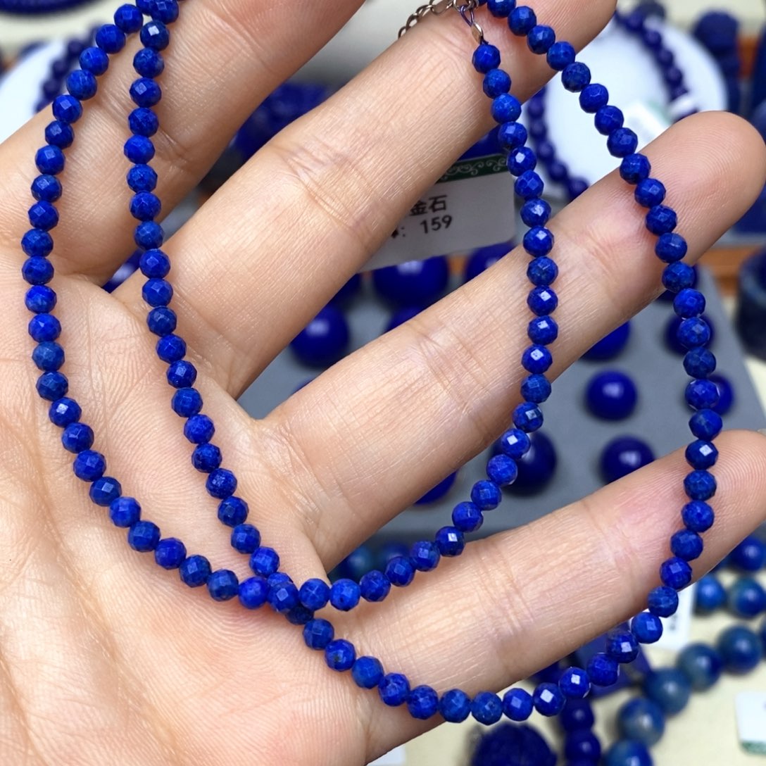 青金石未镶嵌颈饰