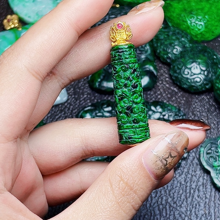 翡翠银S925镶嵌颈饰多样性