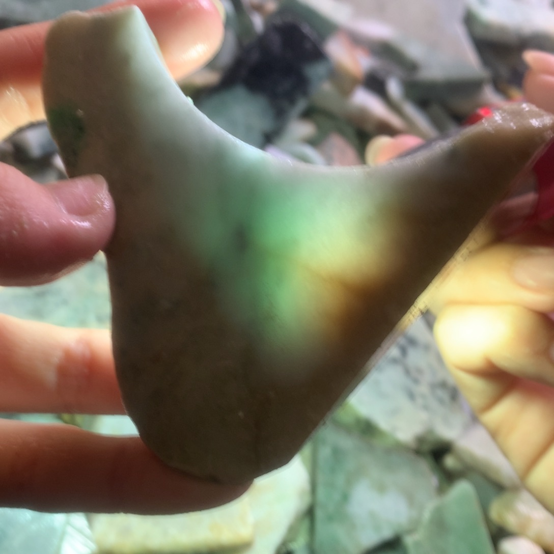 翡翠颈饰未镶嵌缅甸翡翠