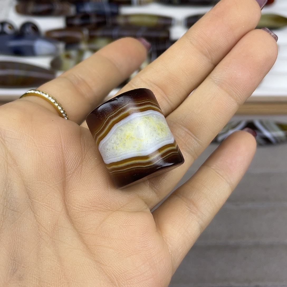 Y***.玛瑙/玉髓散珠缠丝玛瑙