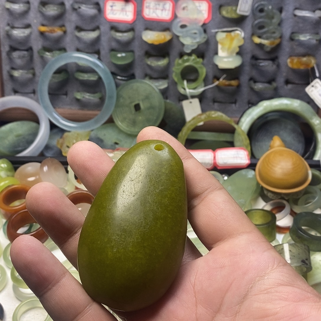 蛇纹石玉未镶嵌珠宝半成品