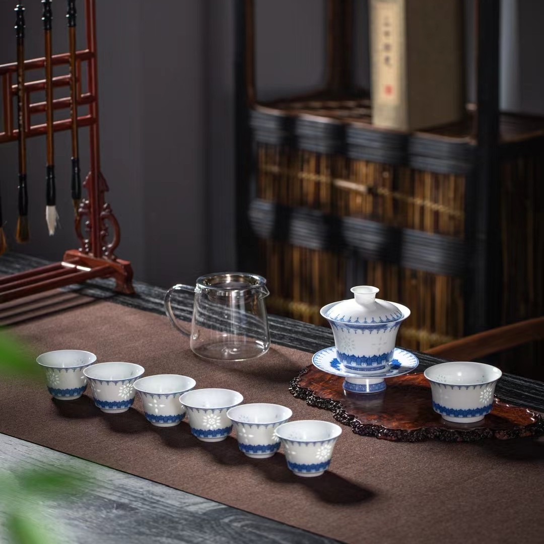 景德镇青花玲珑茶具套装陶瓷中式高档复古家用