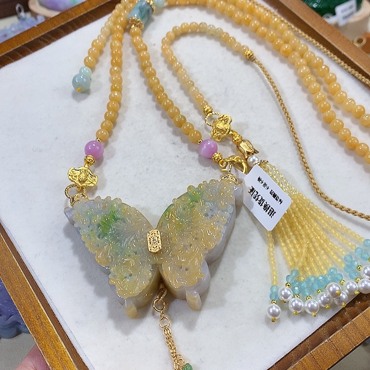 翡翠未镶嵌颈饰翡翠吊坠