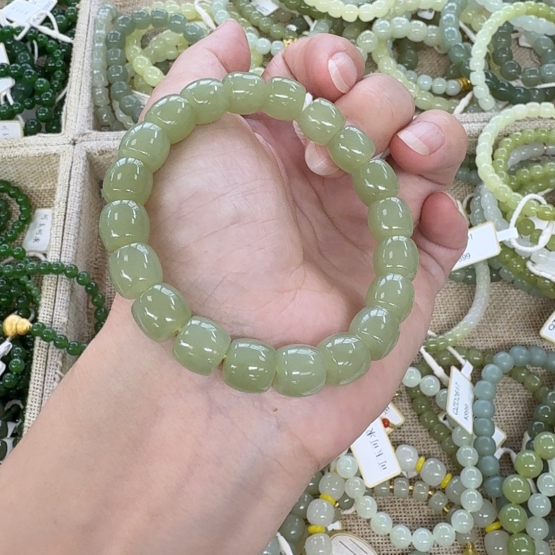 苏***林未镶嵌手链和田玉