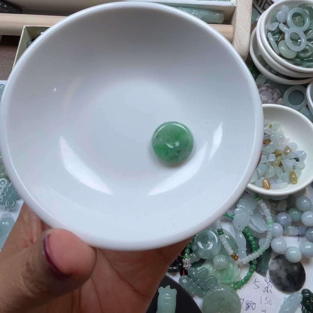 翡翠颈饰未镶嵌67867888
