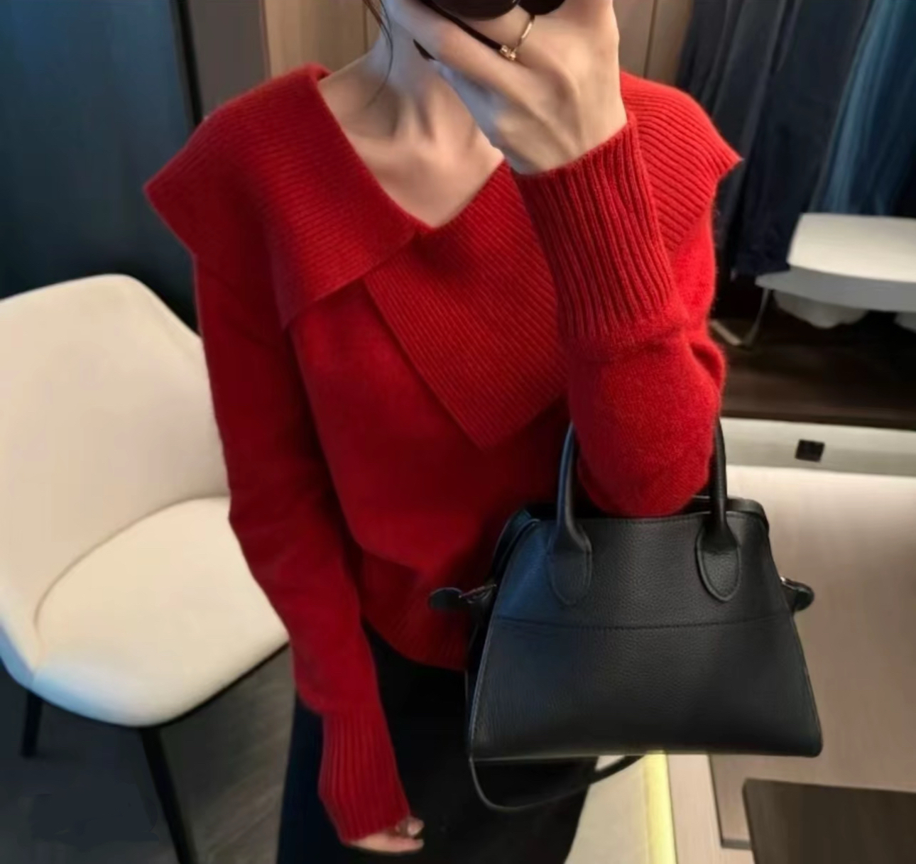 严选福利  女士大翻领不规则设计款羊毛衫