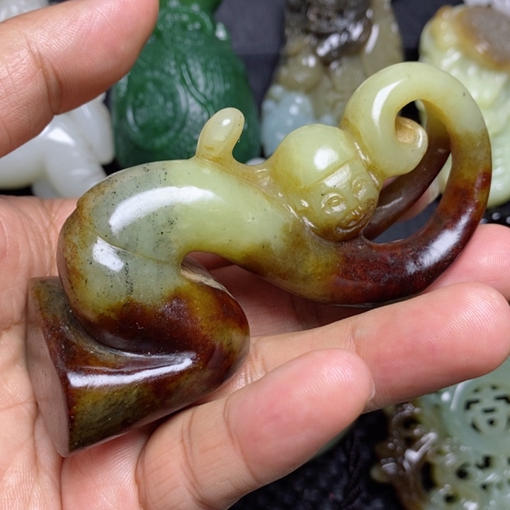 和田玉颈饰未镶嵌花**祥