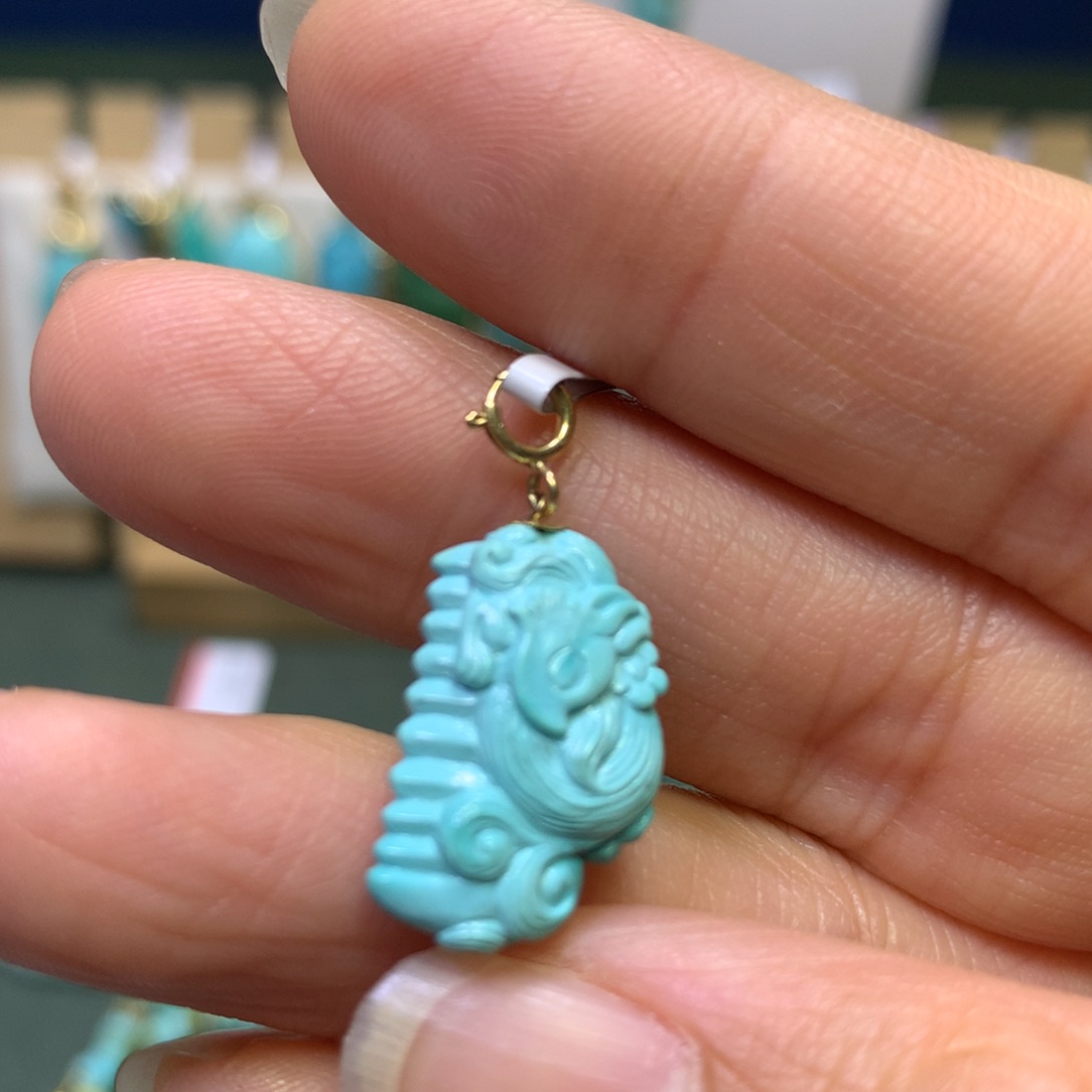 绿松石挂件18K金镶嵌