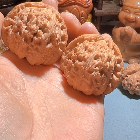 文玩核桃把件三角白42