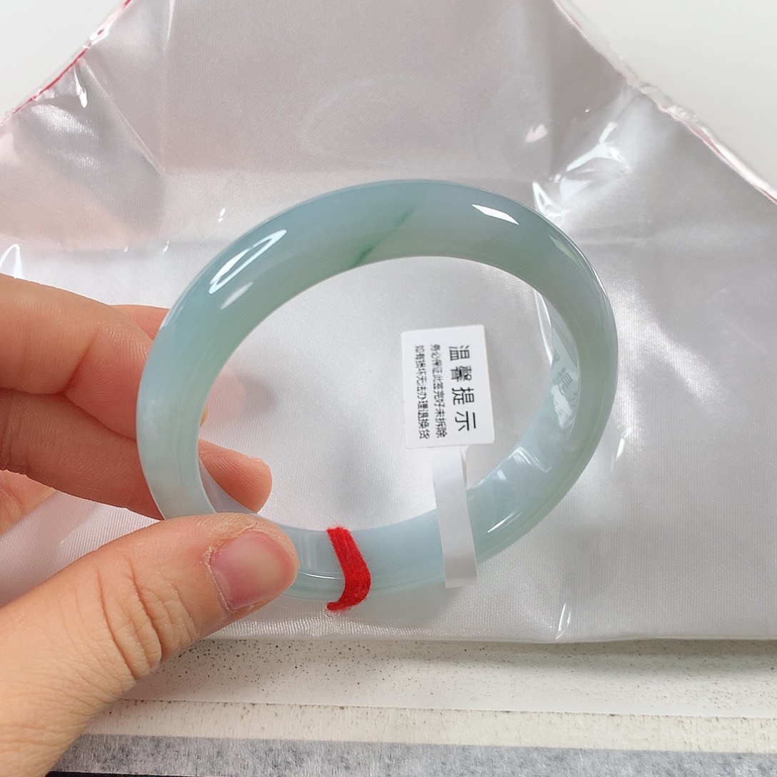 翡翠手镯未镶嵌 正圈①②①