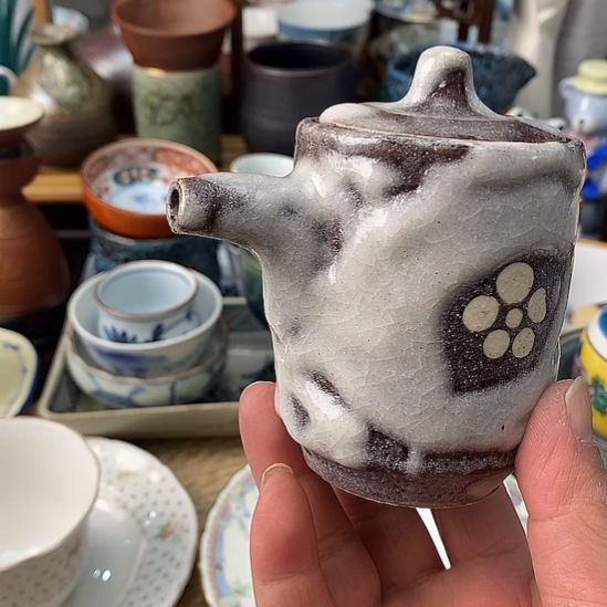    中古物品默认微瑕，谨慎参拍，满18包邮！