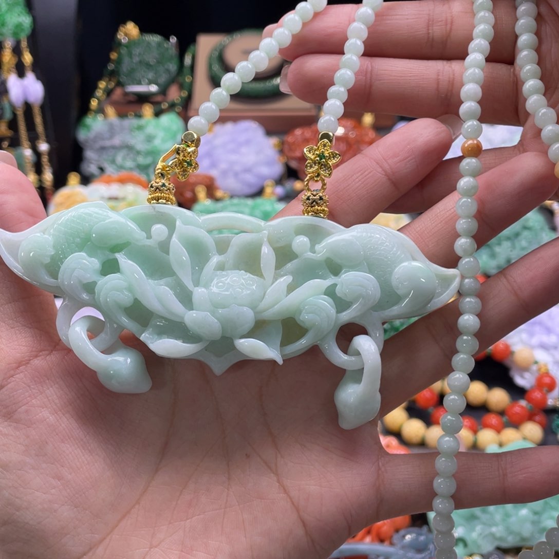 翡翠颈饰未镶嵌代编织