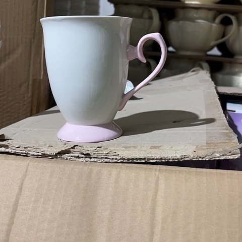 微瑕，不能明火，口径8，高10，4个杯