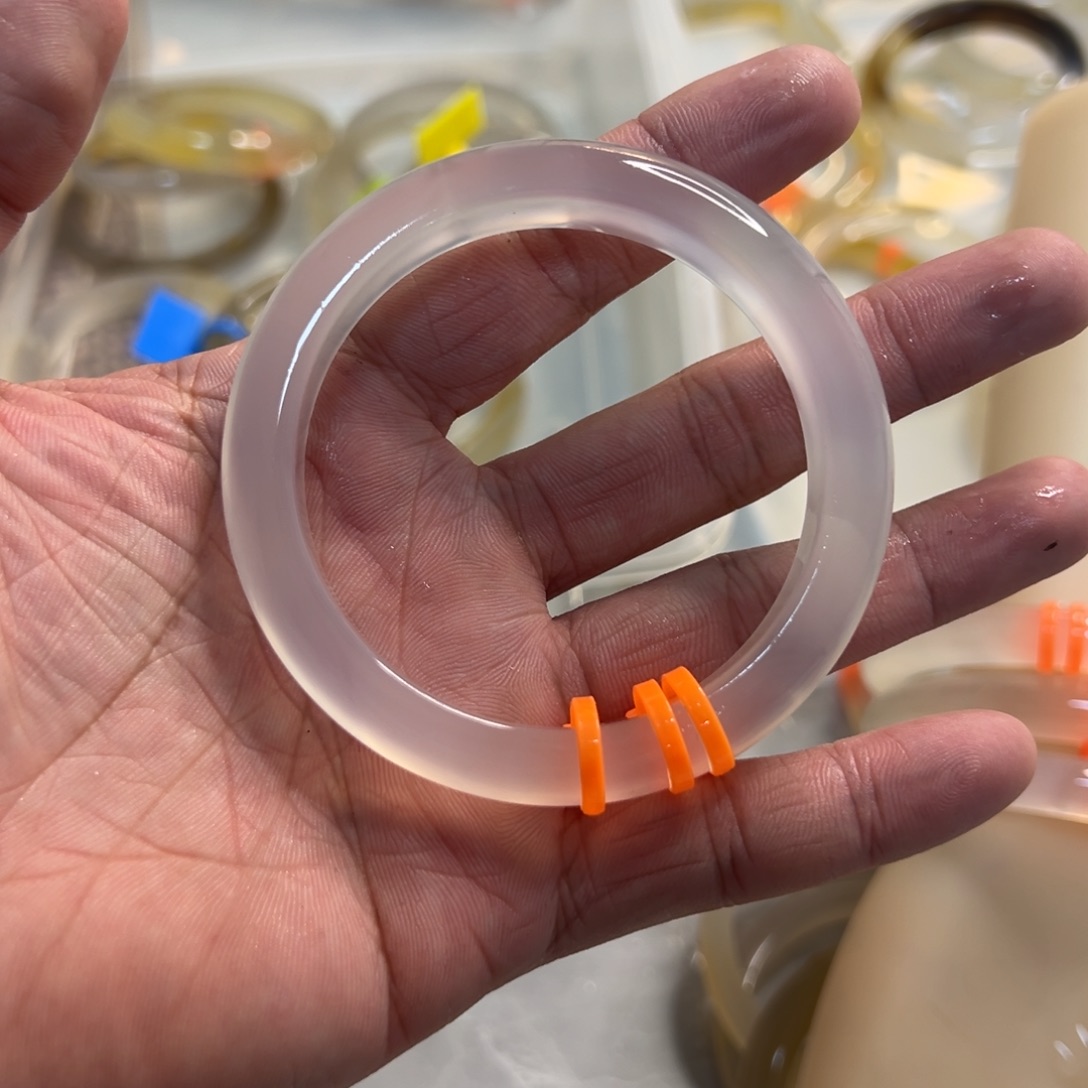 玛瑙/玉髓手镯未镶嵌养**猫