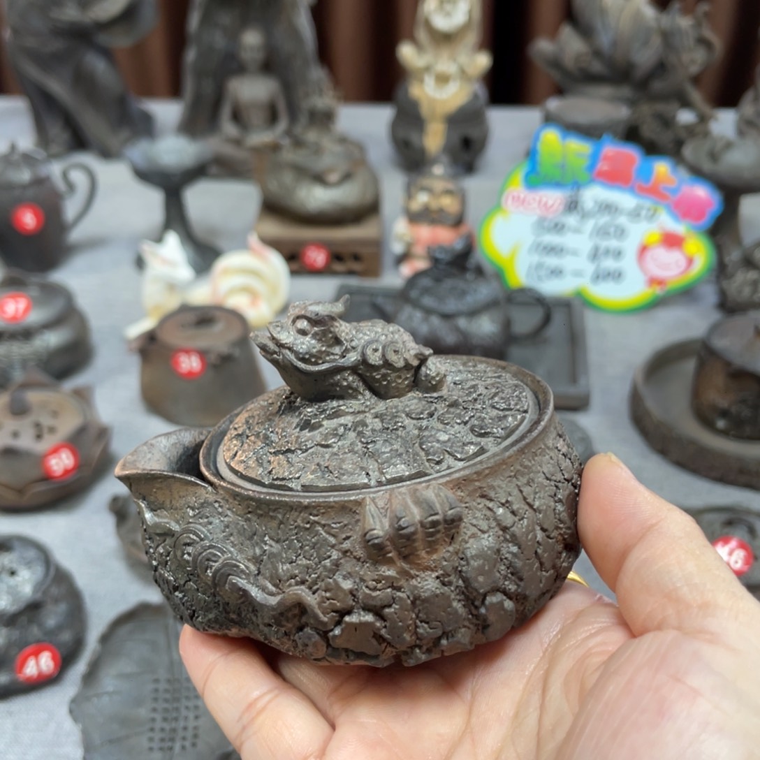 金蝉宝瓶全手工雕刻