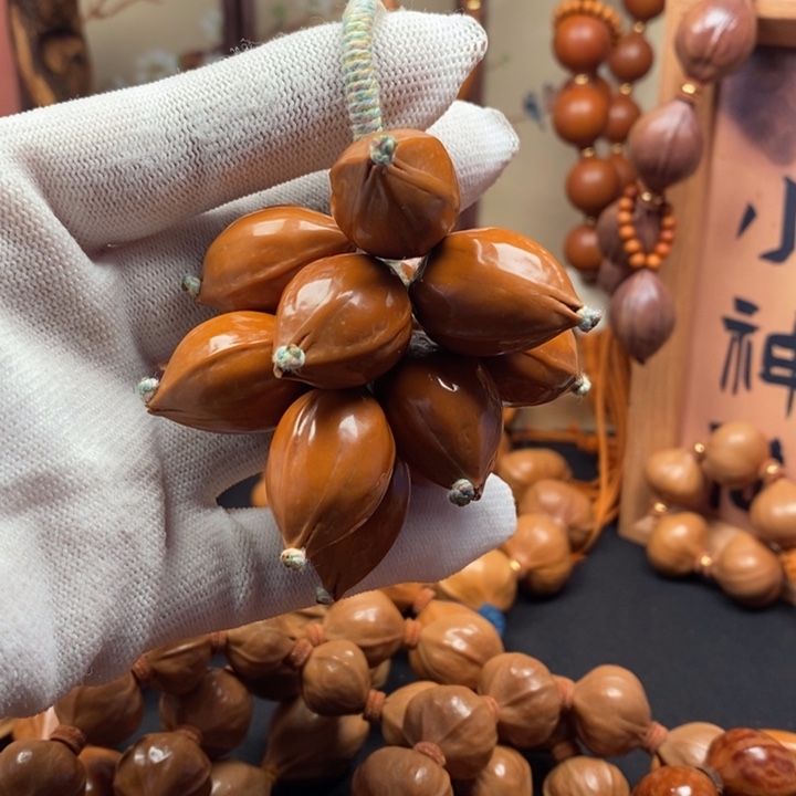 手串/手链橄榄核葡萄挂件