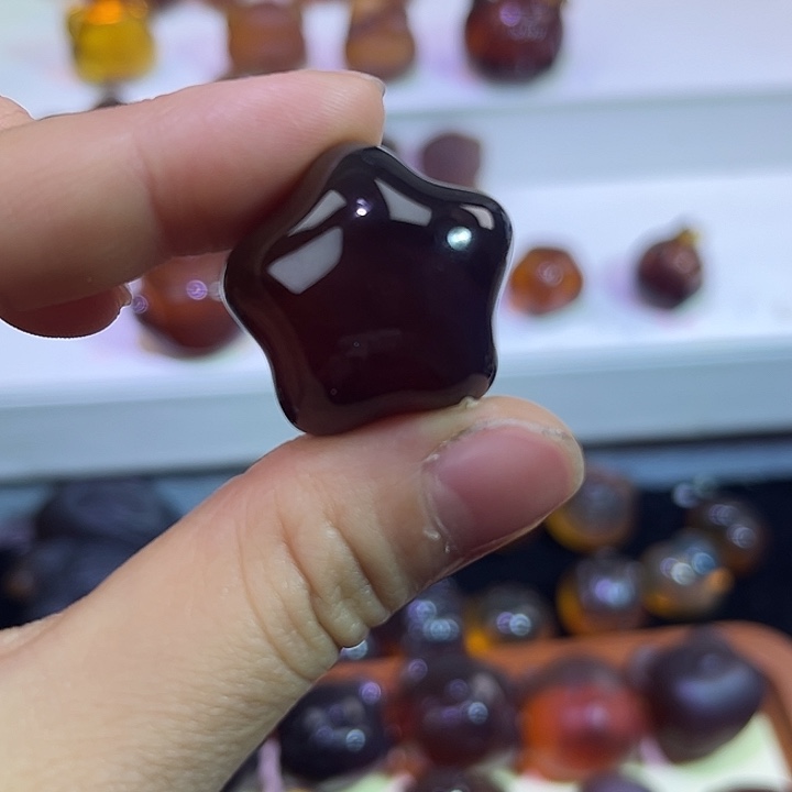 茶****琥珀未镶嵌裸石琥珀