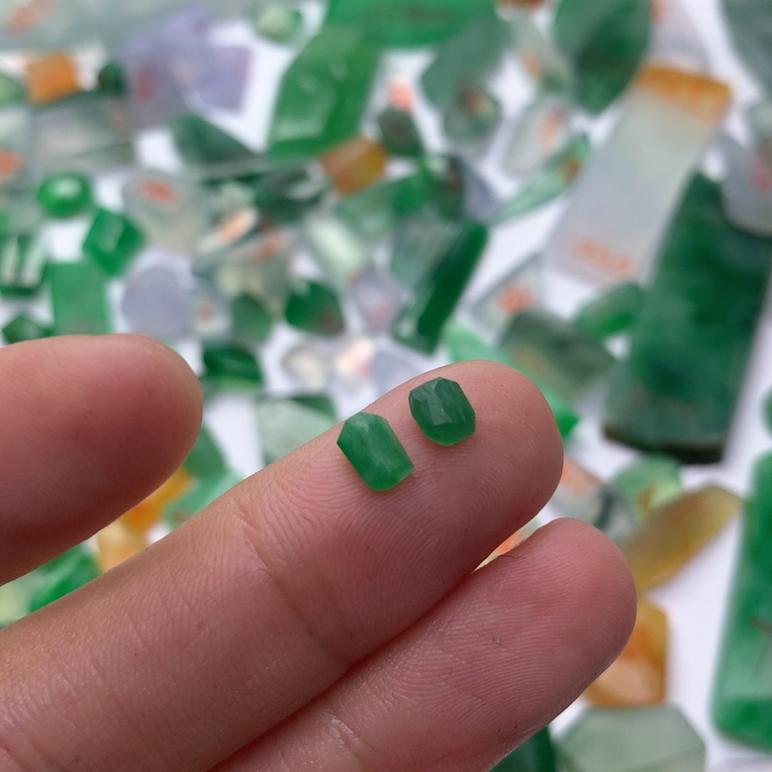 定制翡翠未镶嵌天然缅甸翡翠吊坠