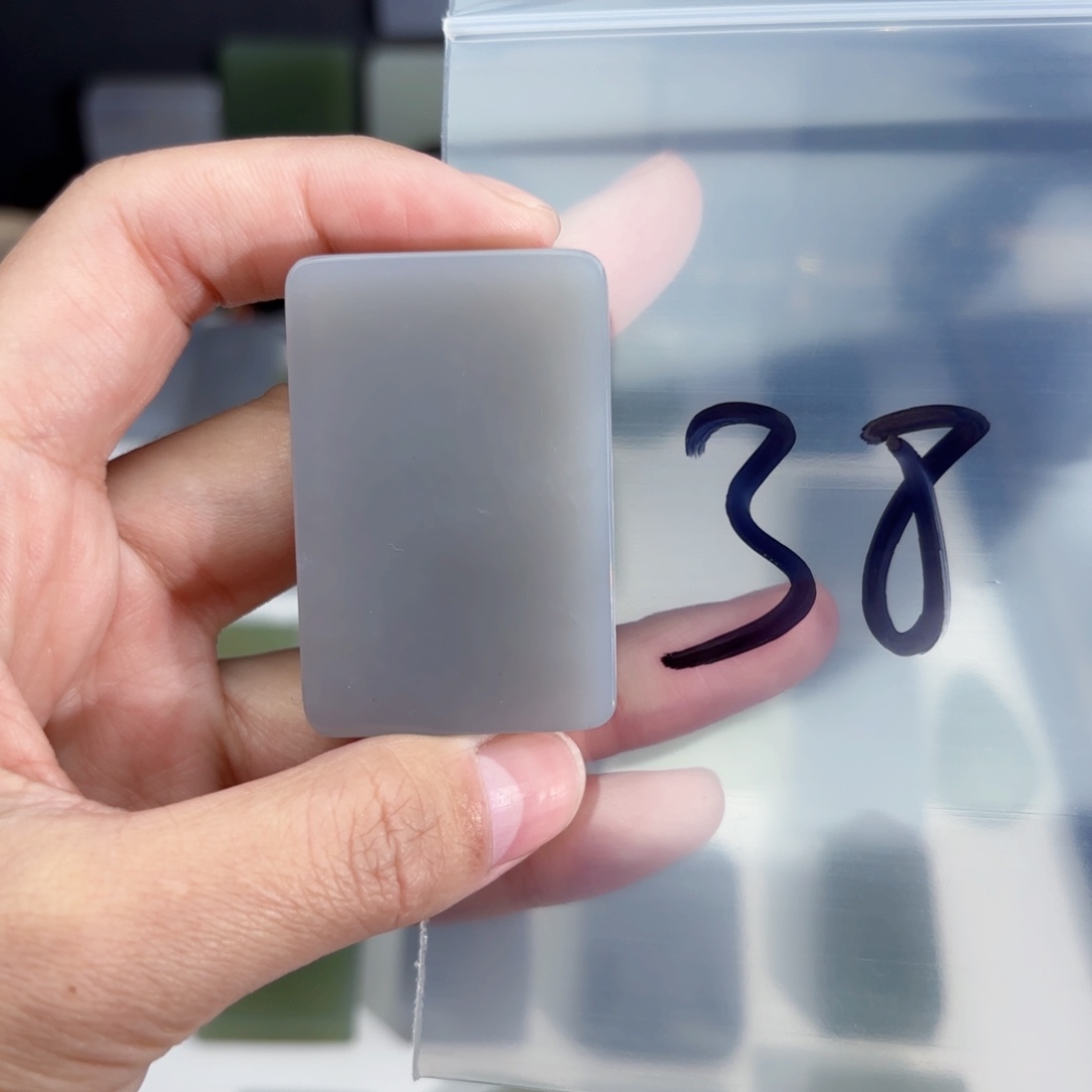 和田玉随形未镶嵌长**线