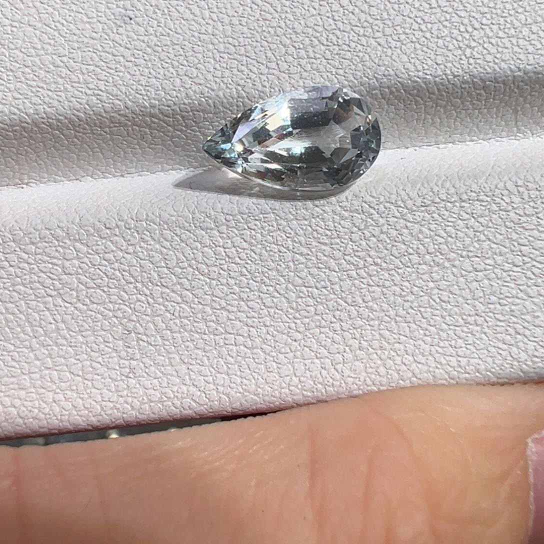 托帕石裸石4.1ct水滴