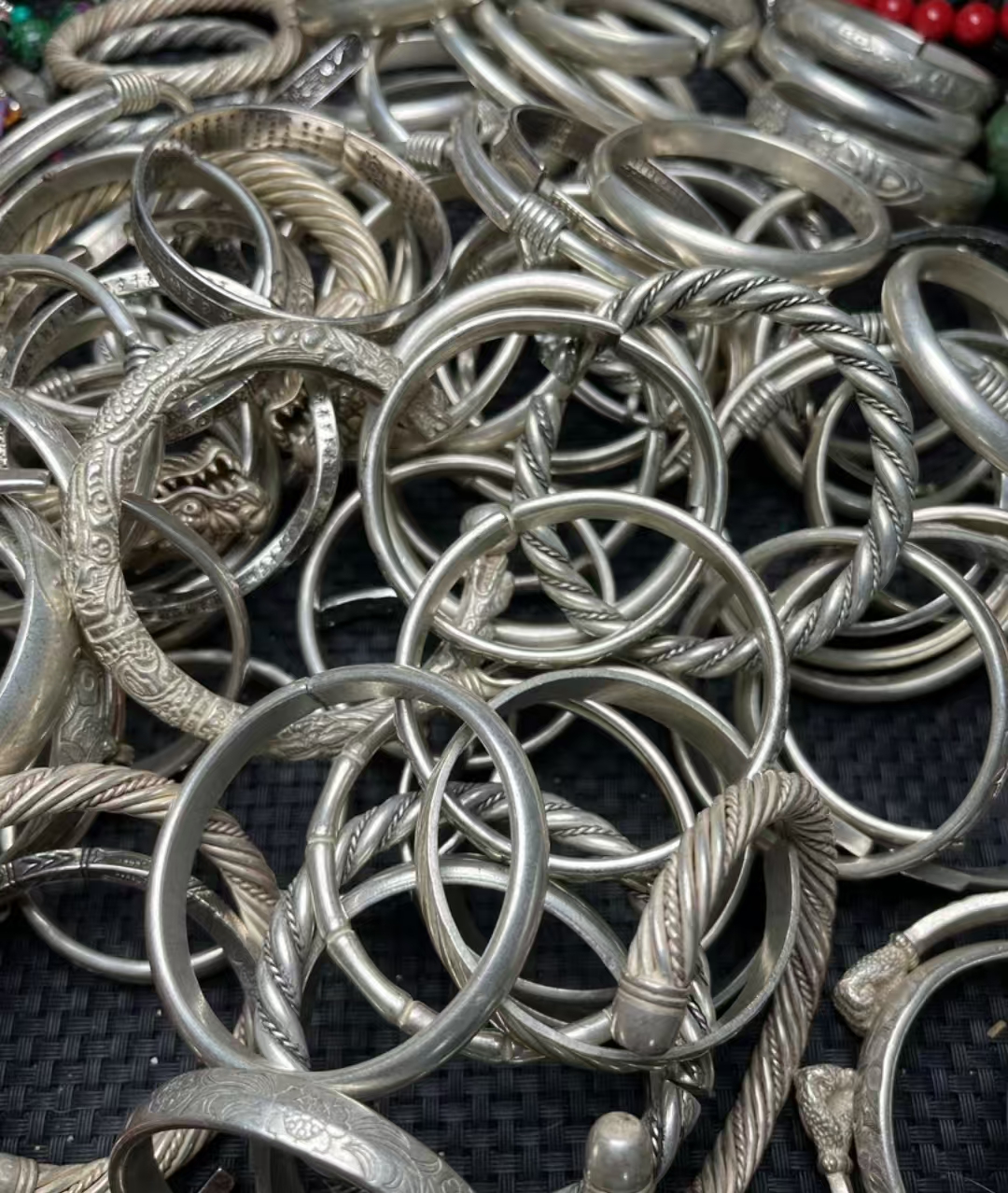 手工创意精美饰品一物一拍银银手镯