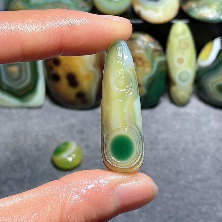 玛瑙珠宝奇石未镶嵌王****ꮤ