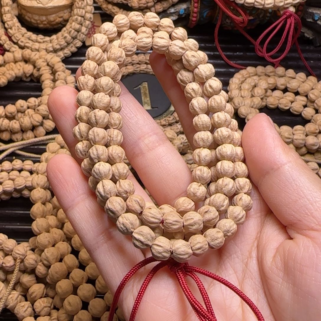 柏香籽/百香籽吊坠羊*哈