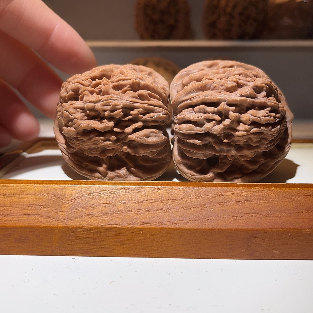 文玩核桃吊坠46全品菊花底四座楼，流水纹