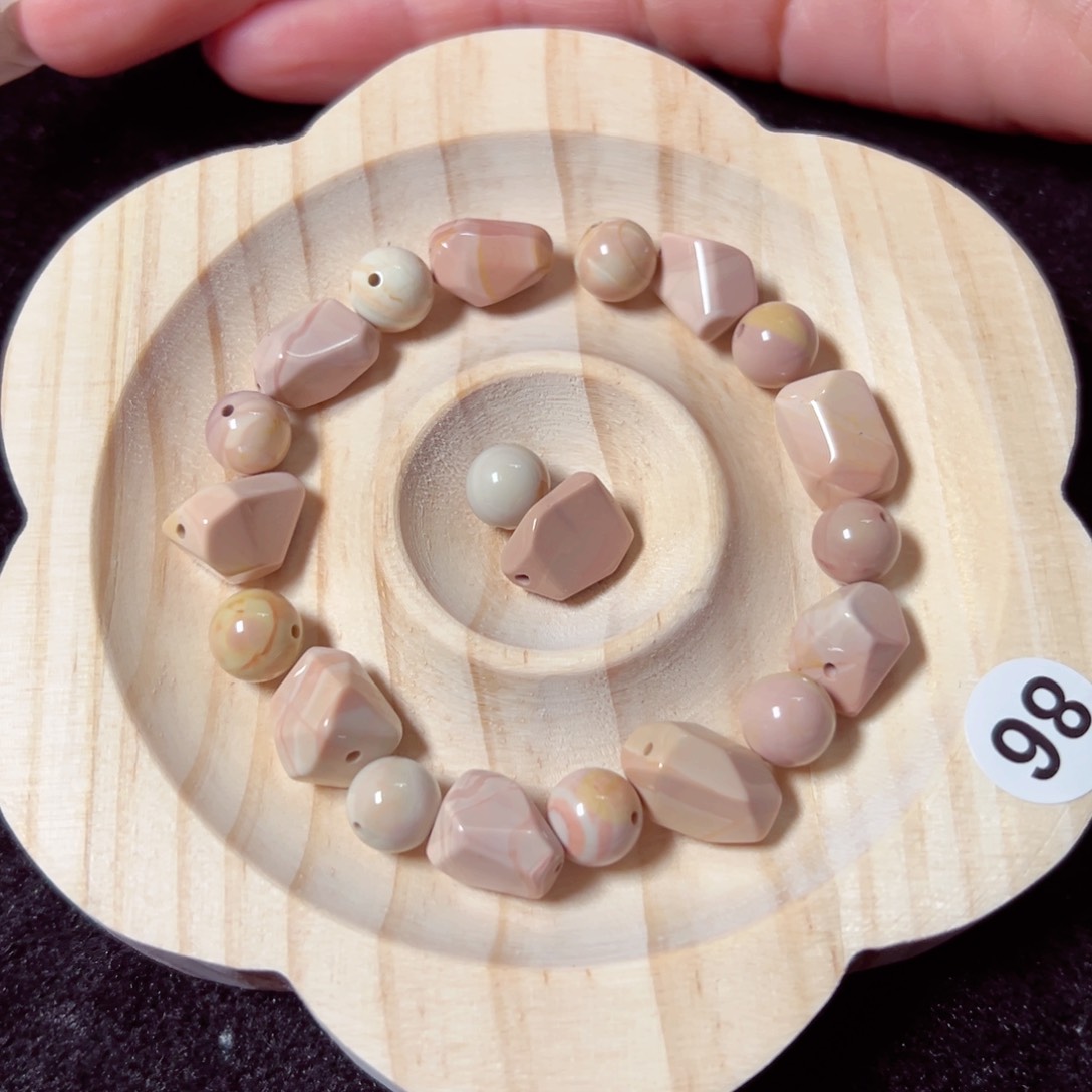 石英质玉手链未镶嵌?*月39