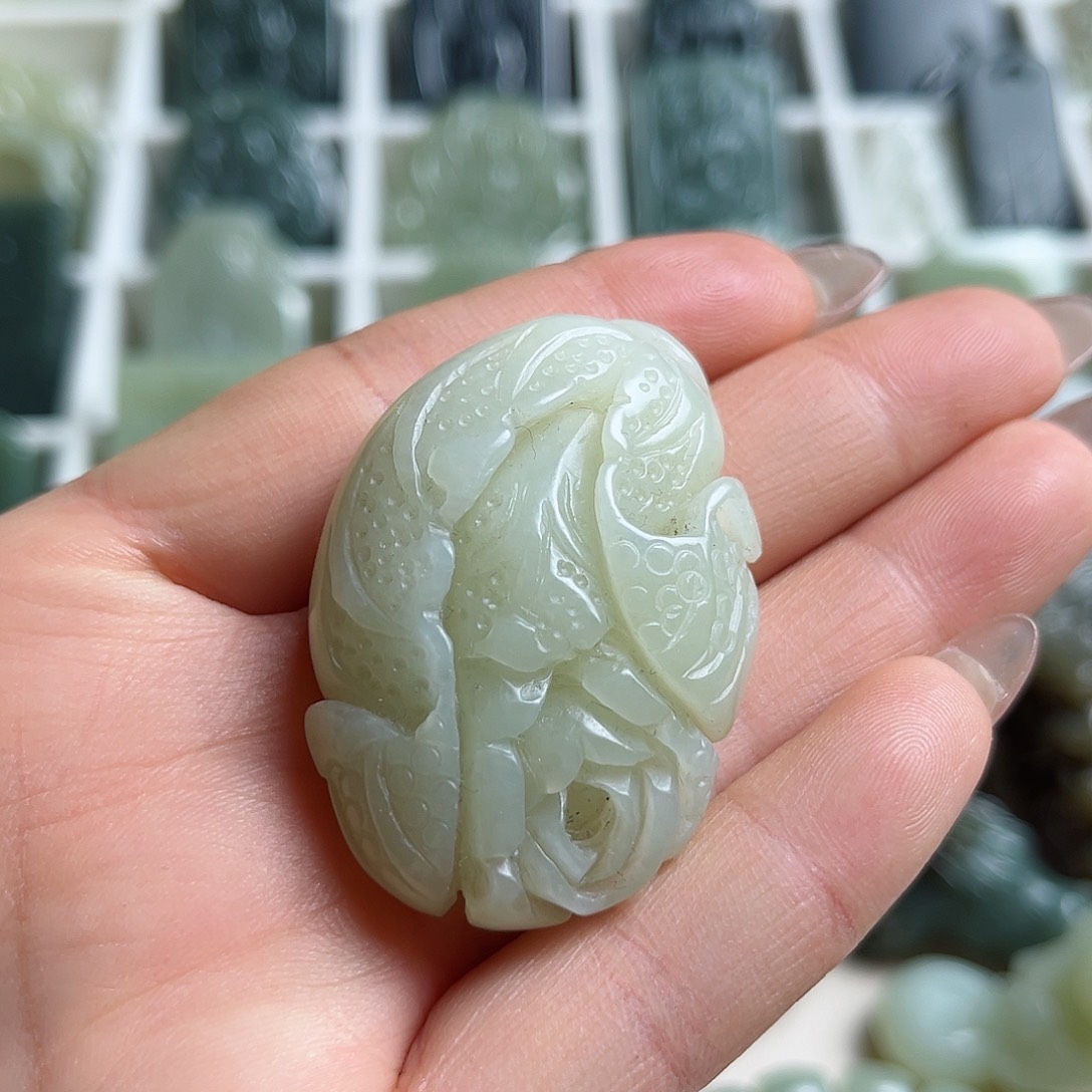 和田玉未镶嵌挂件