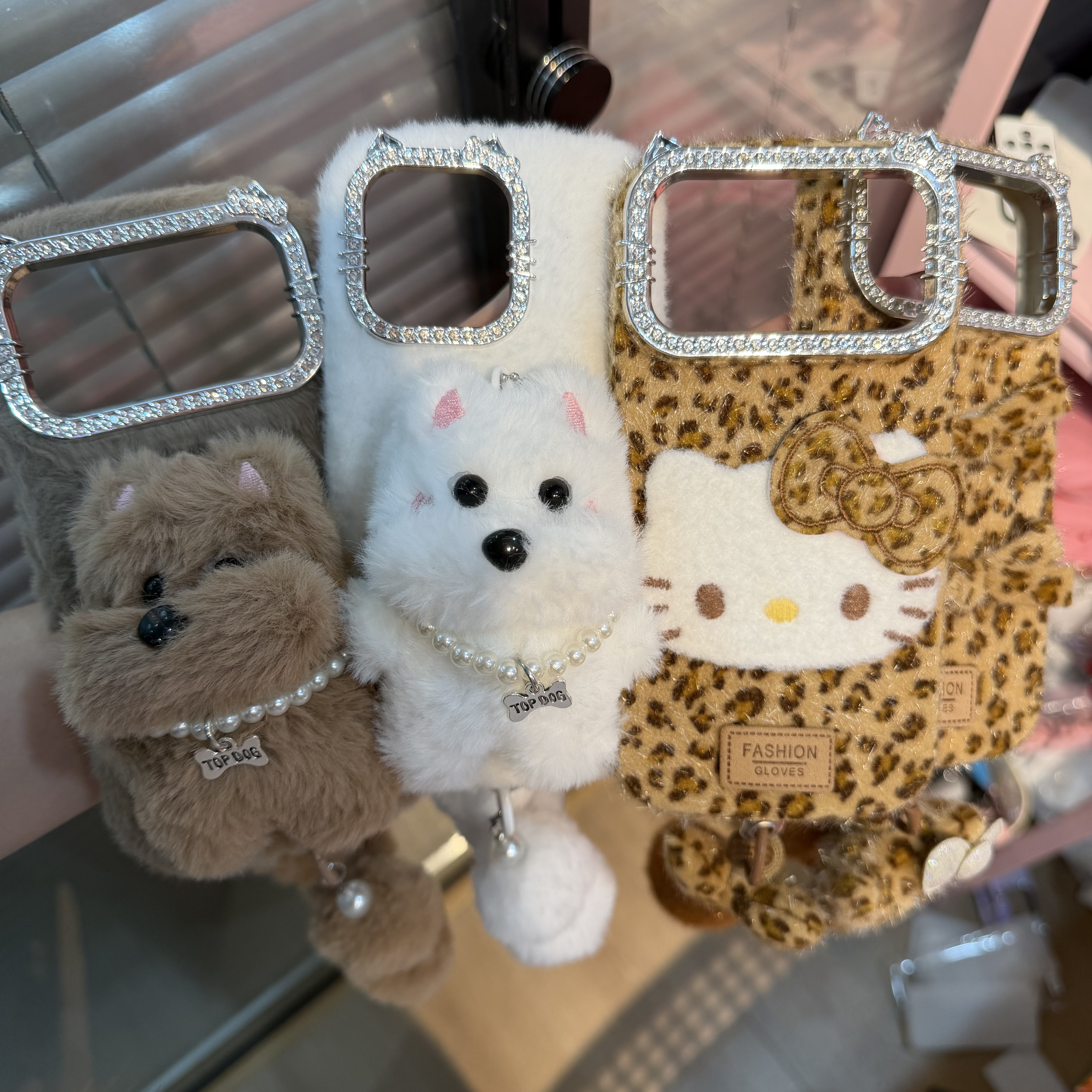 秋冬双面带钻毛绒猫耳立体hellokitty适用于iPhone16/17promax壳