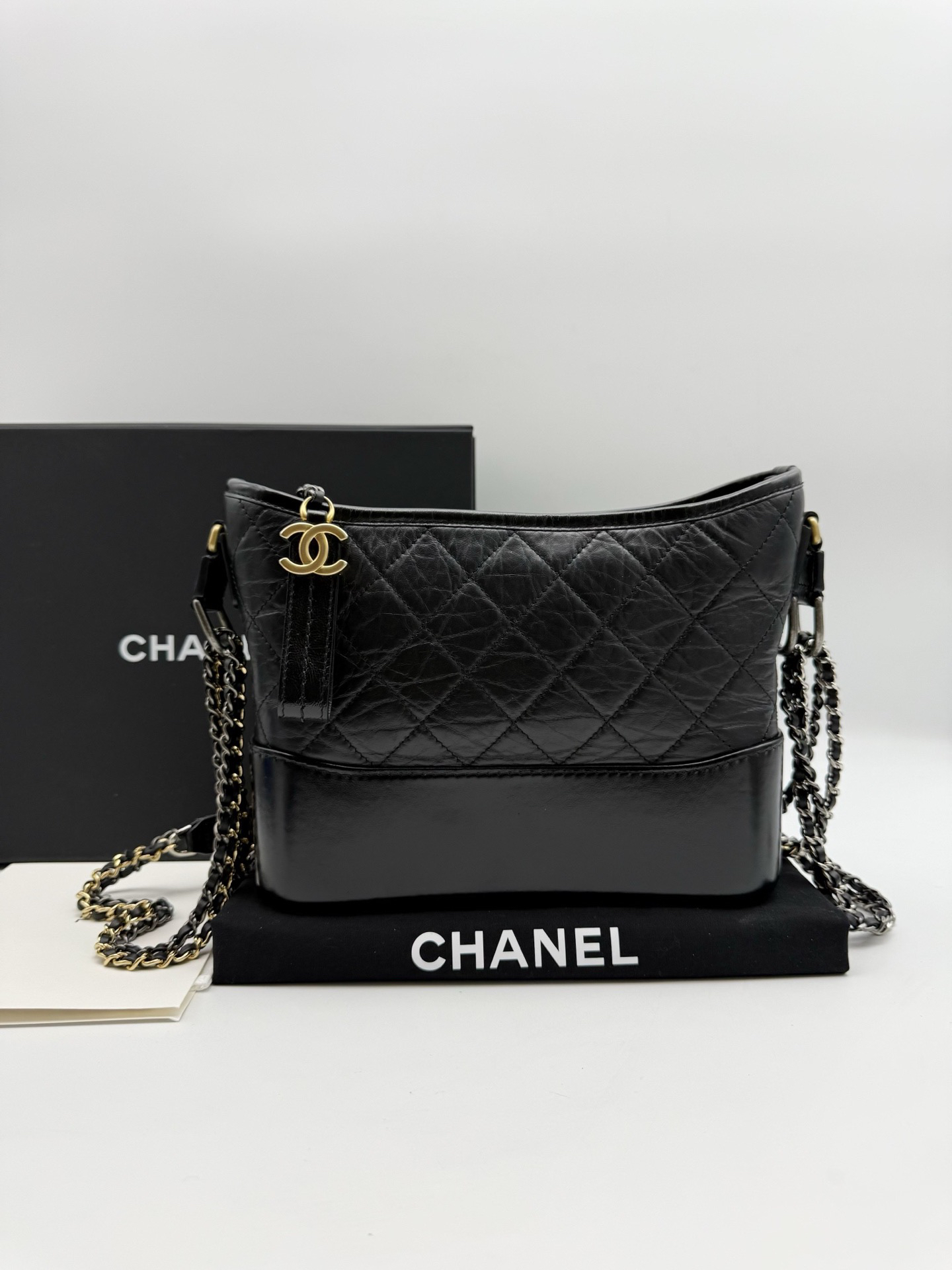 95新 Chanel/香奈儿 Gabrielle 全黑色菱格新中号流浪包  