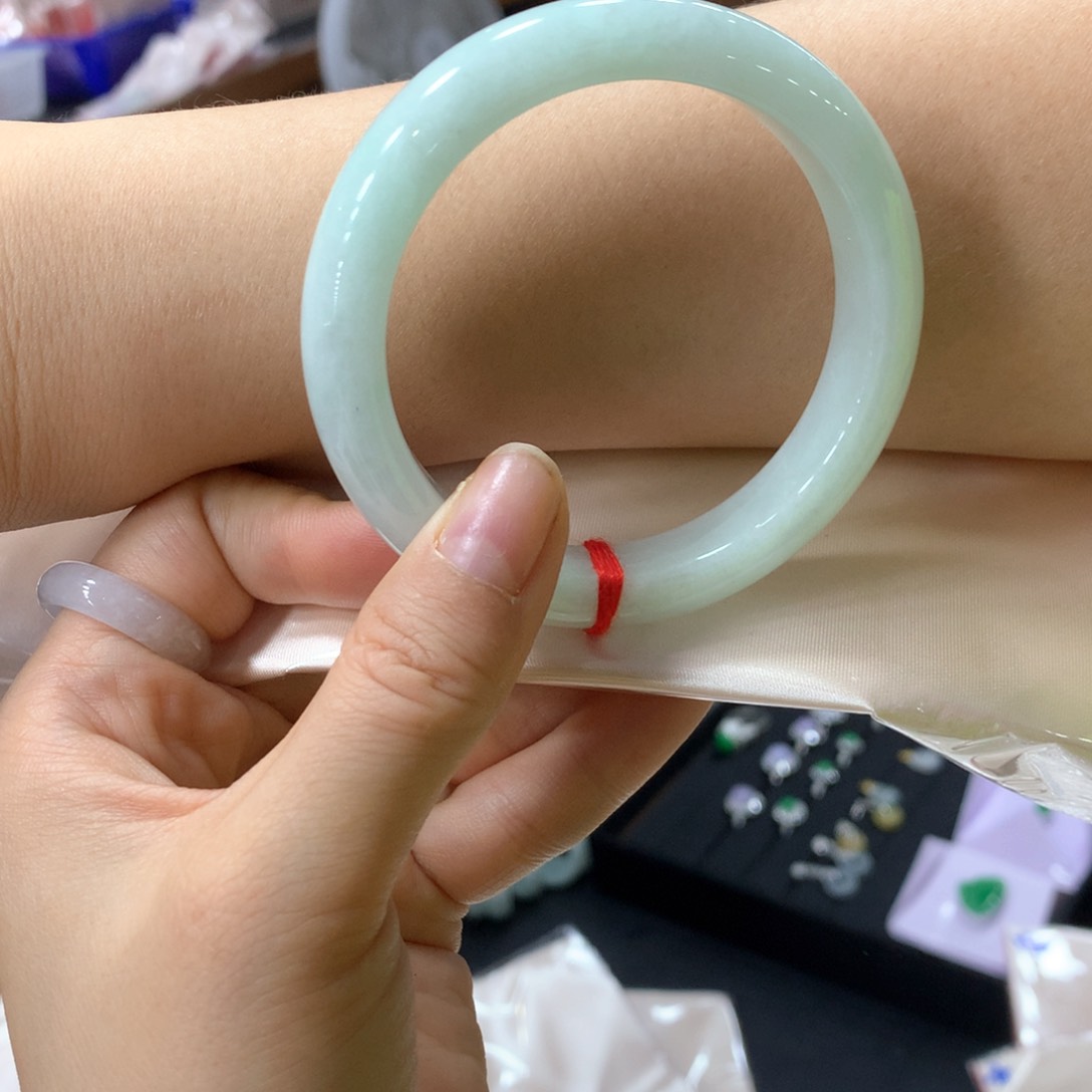 未镶嵌手镯翡翠买断