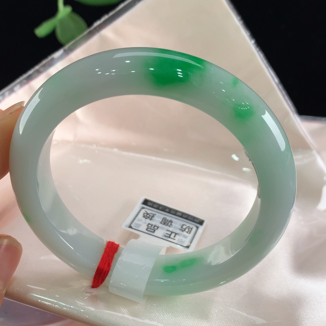 翡翠手镯未镶嵌111-0239