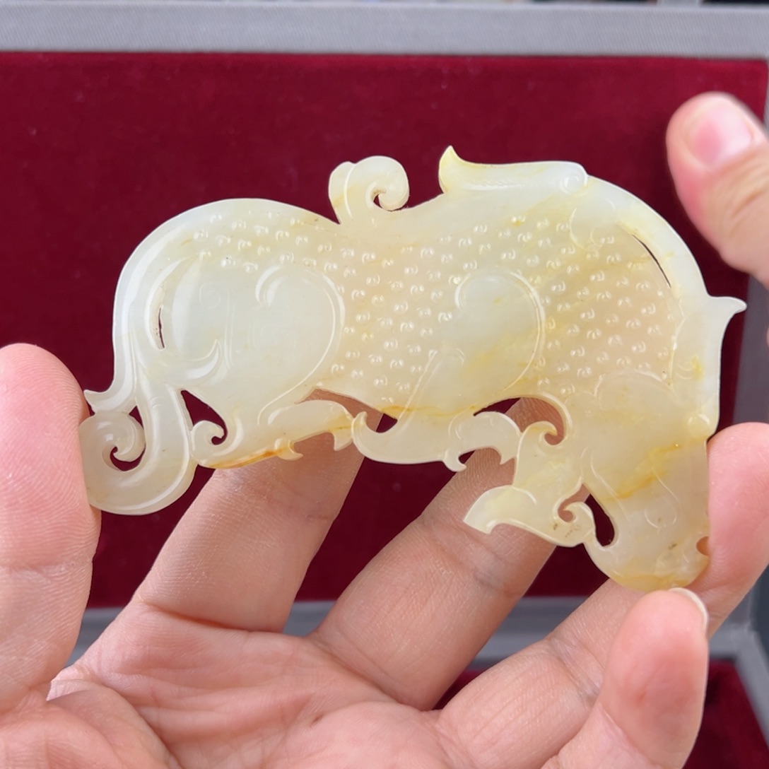 和田玉挂件未镶嵌好**荐