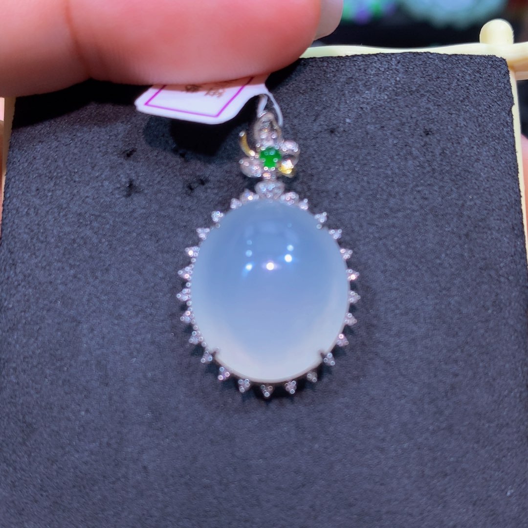 翡翠18K金镶嵌手链翡翠