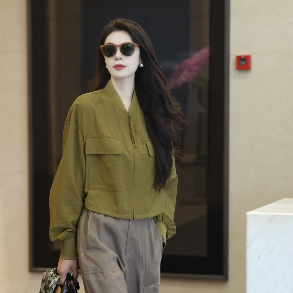 AMASS/阿玛施春季立领拉链上衣肌理感小众设计感短款外套540014