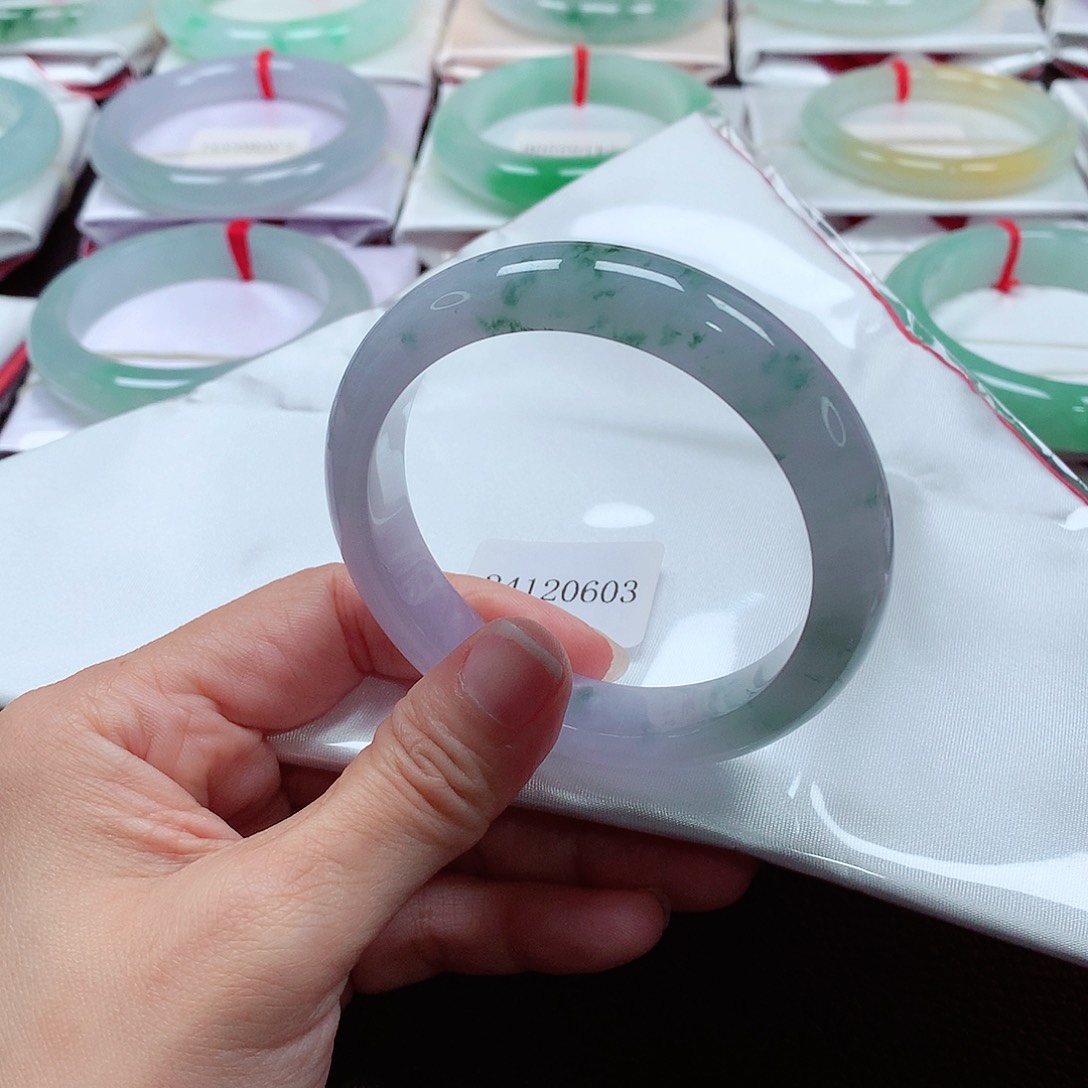 翡翠手镯未镶嵌天然A货翡翠手镯