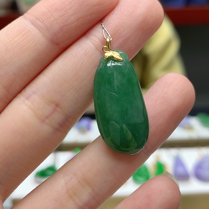 翡翠颈饰18K金镶嵌天然翡翠a 货敏