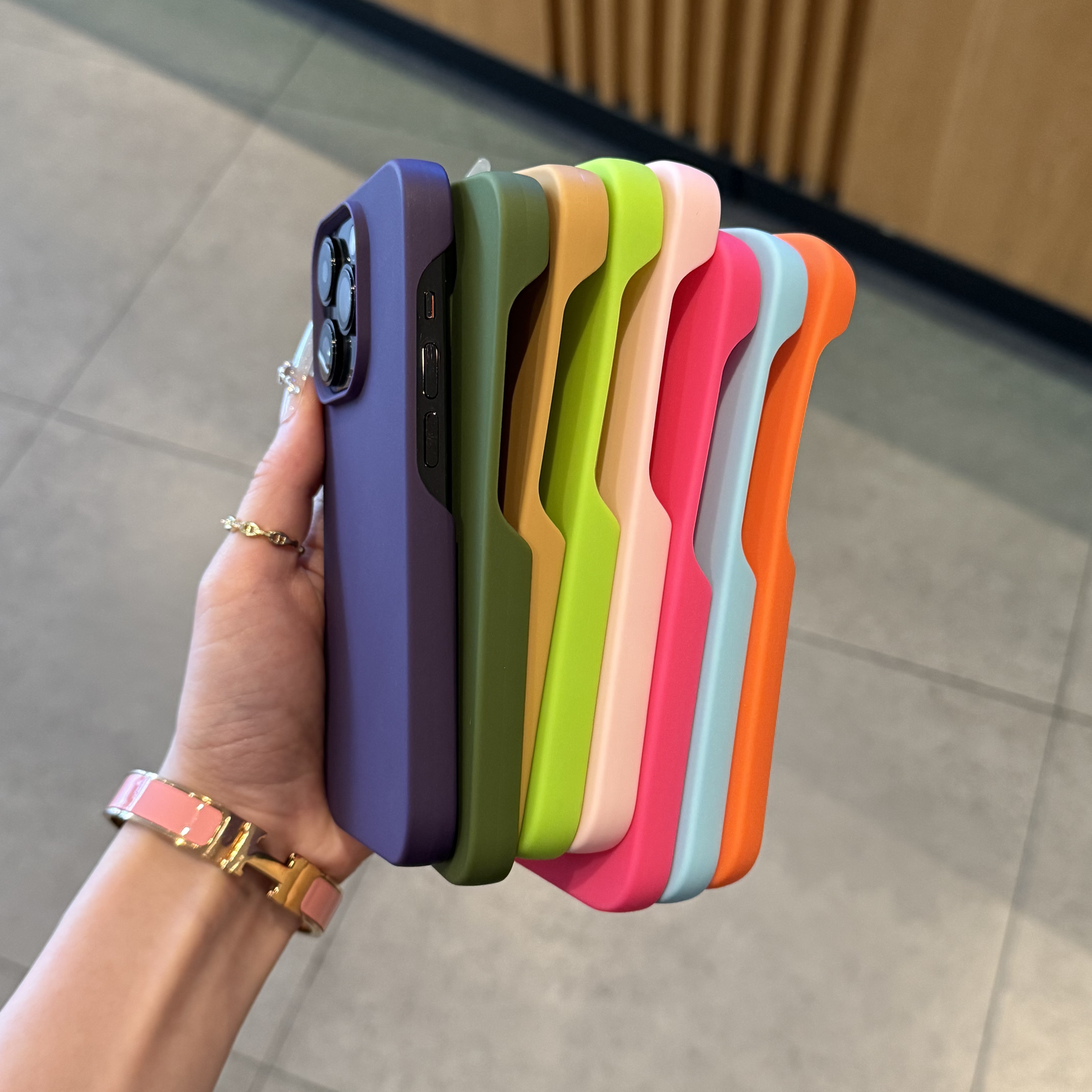欧克里里简约纯色半包适用iPhone15/16promax苹果14/13手机壳1211