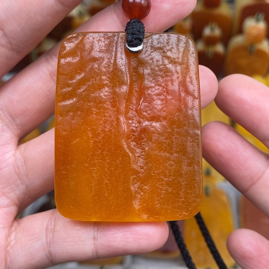 琥珀未镶嵌珠宝奇石