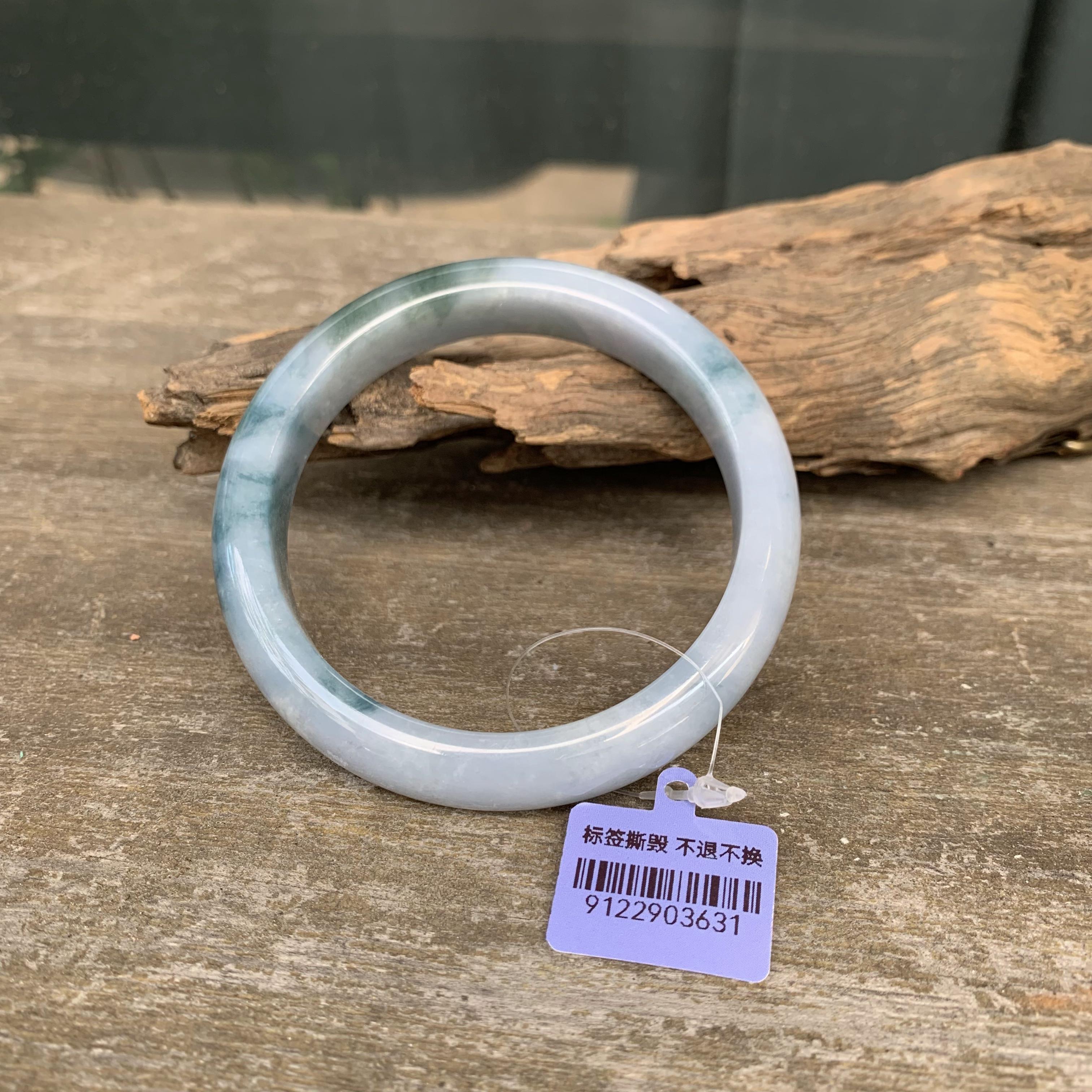 翡翠飘花宽边手镯62翡翠天然手镯浅绿翡翠玉镯3631翡翠宽边手镯