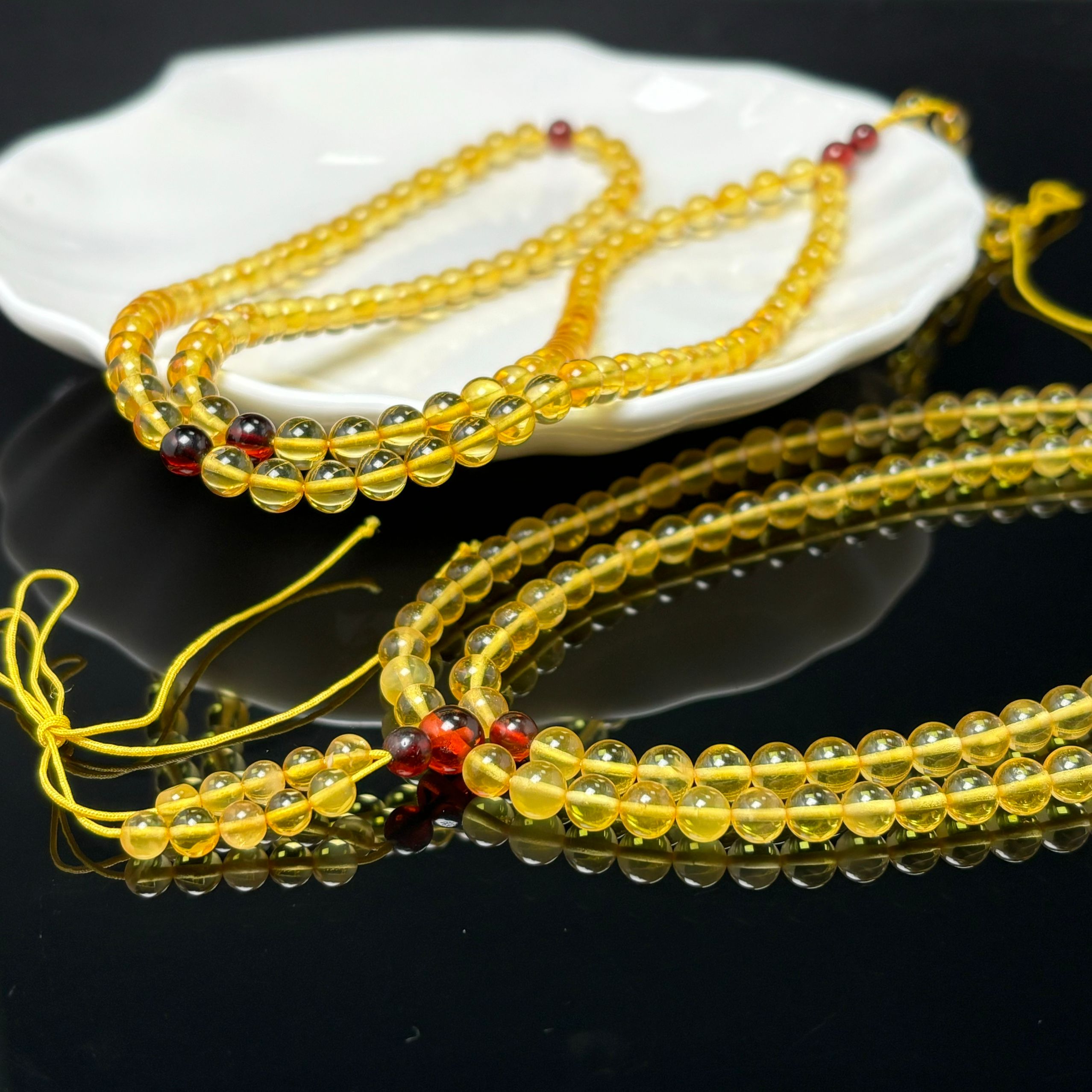 【老郑家】蜜蜡挂件链 (多样性发1件) YXML005