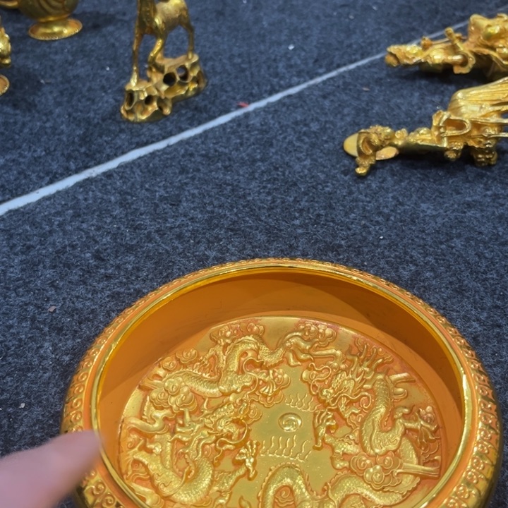 精品摆件工艺品等