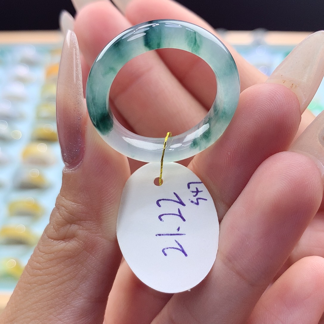 翡翠未镶嵌戒指2122圈