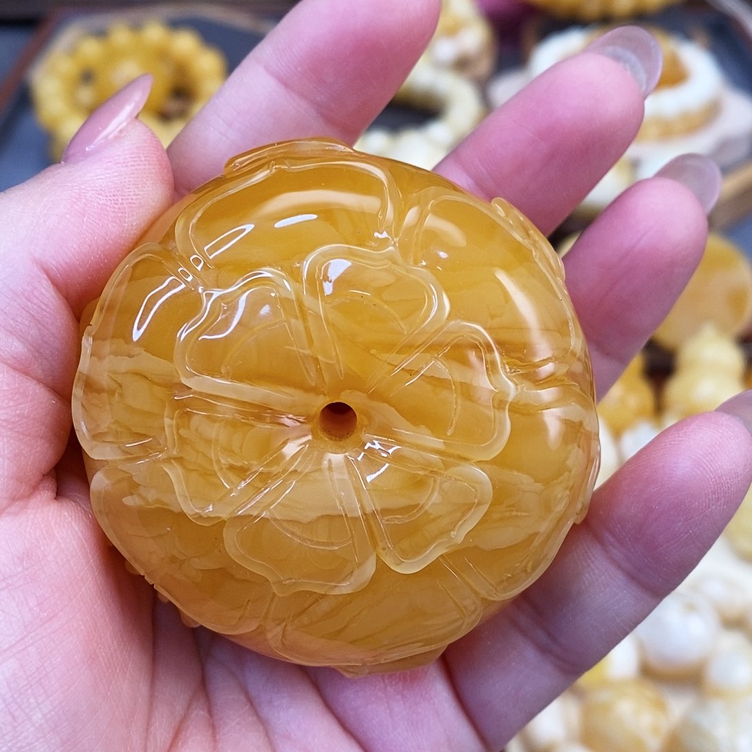 【闪购商品】蜜蜡裸石未镶嵌扣子