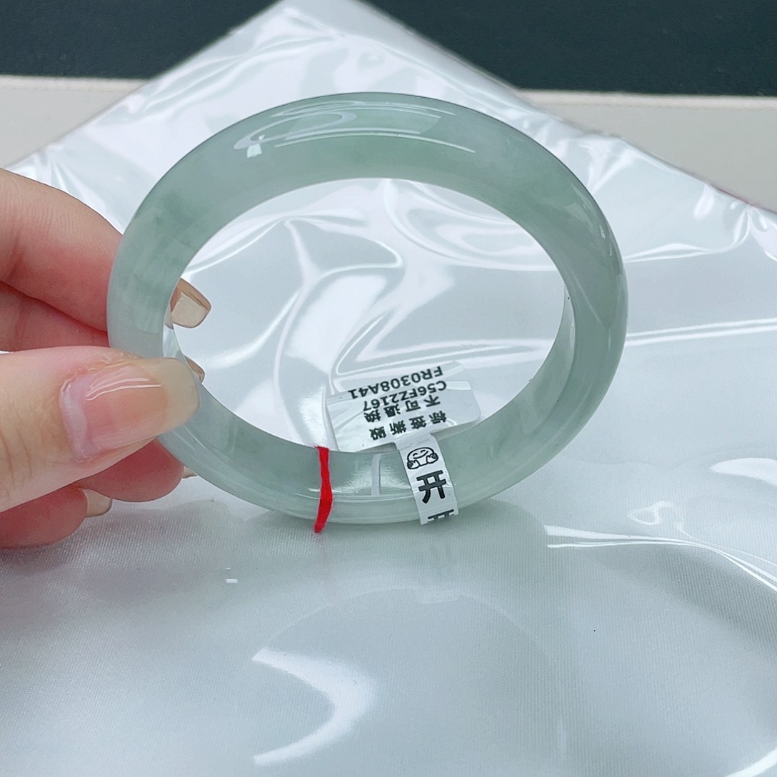 翡翠手镯未镶嵌正56.7